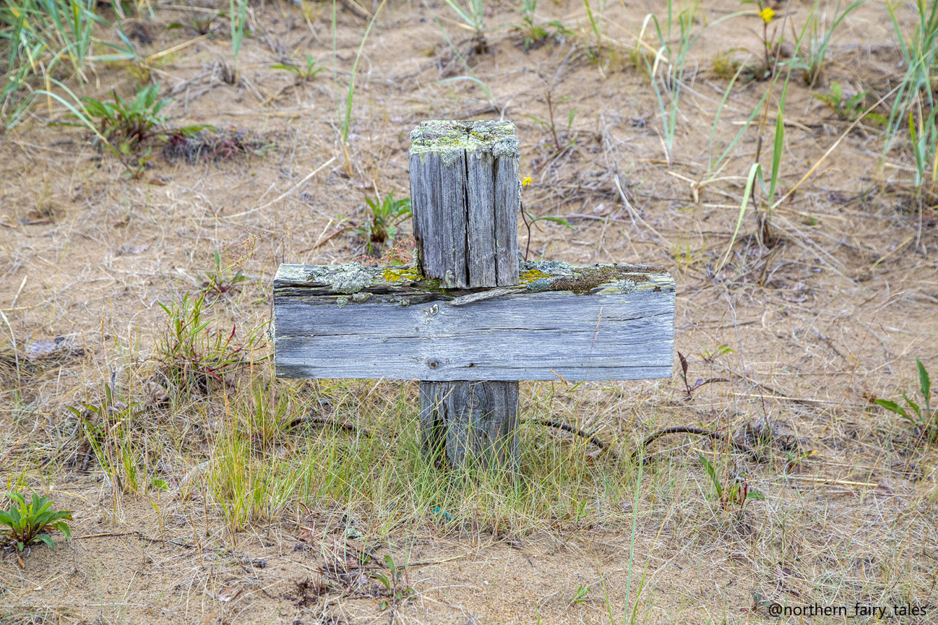 Kuzomen : The Cemetery