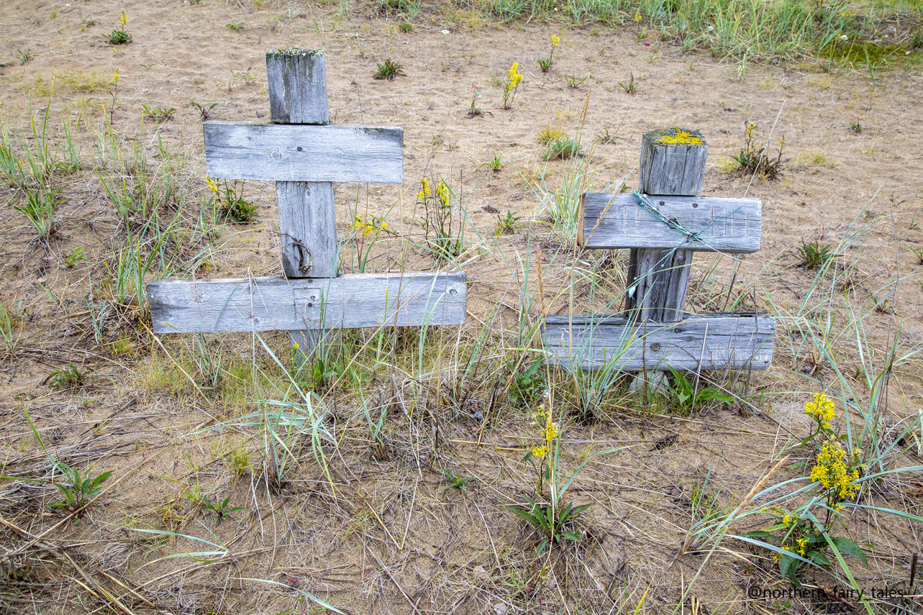 Kuzomen : The Cemetery