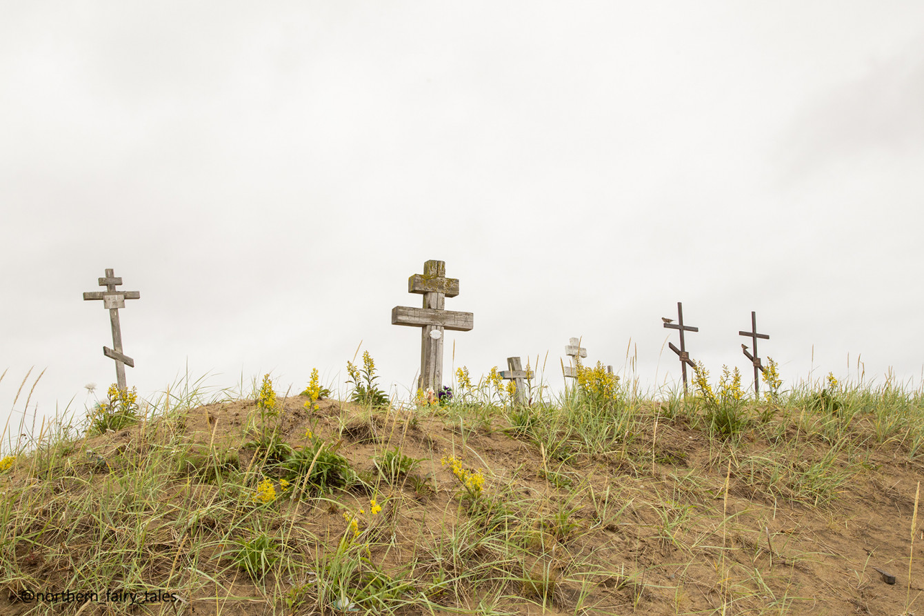 Kuzomen : The Cemetery