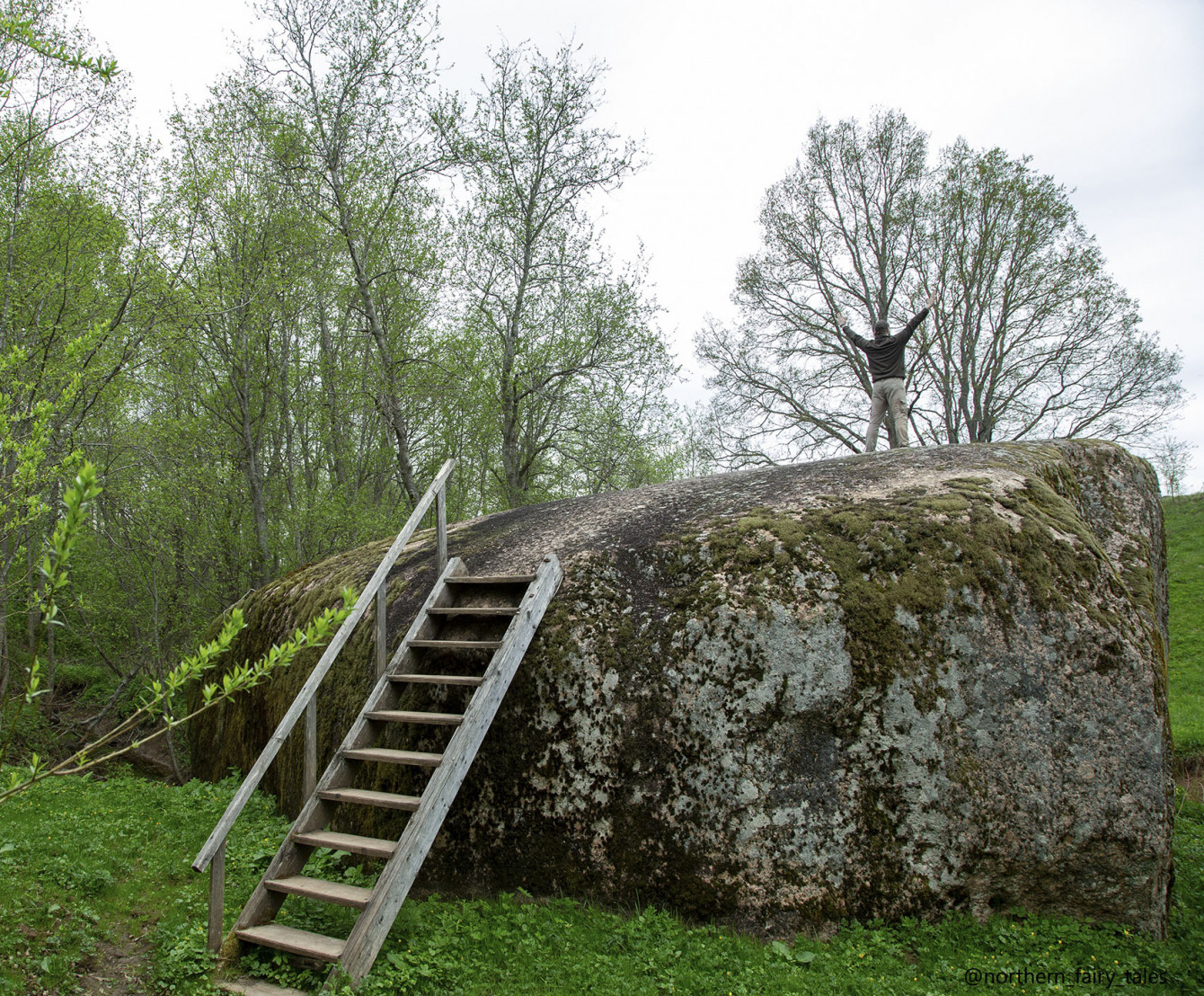 The Stone by the Village of Stone