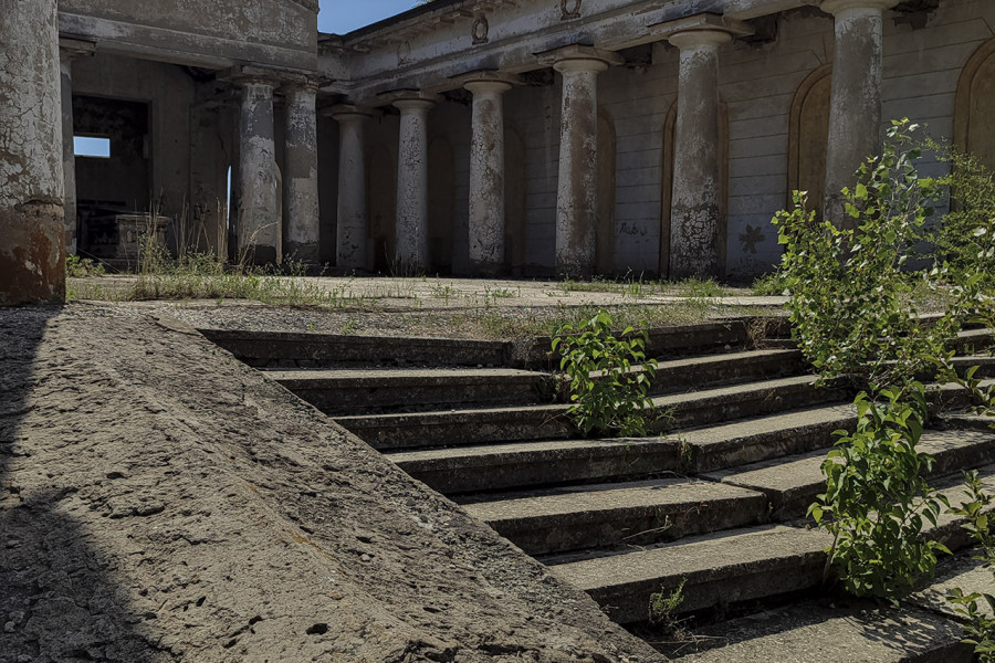 The Castle of Red Death: The Mortuary of Volzhsky