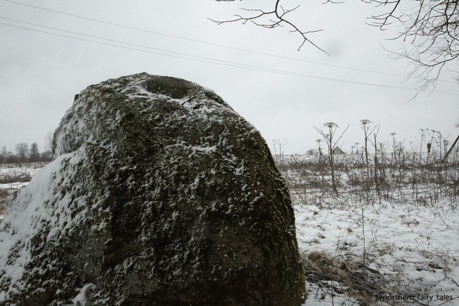 Funerary stones: The Threshold Between Worlds